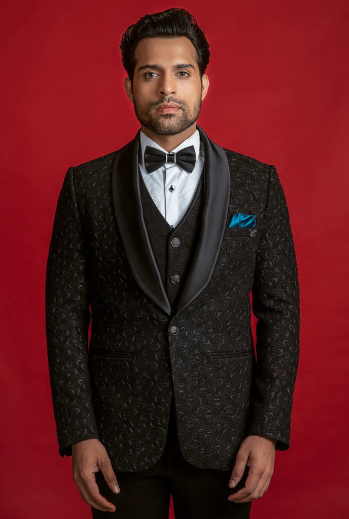 BLACK JACQUARD EMBROIDERED SUIT