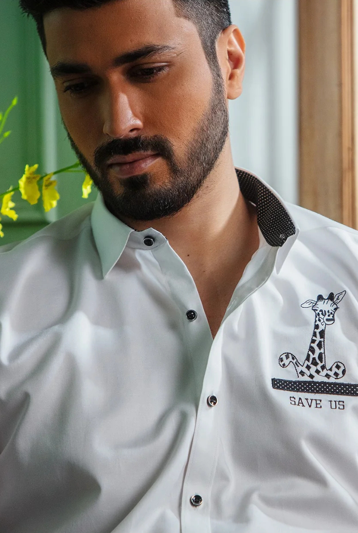 THE TALL GIRAFFE SHIRT