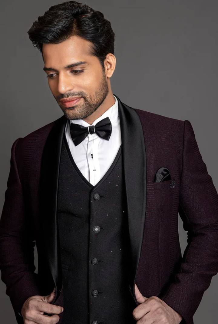 WINE SELF TEXTURED TUXEDO SUIT