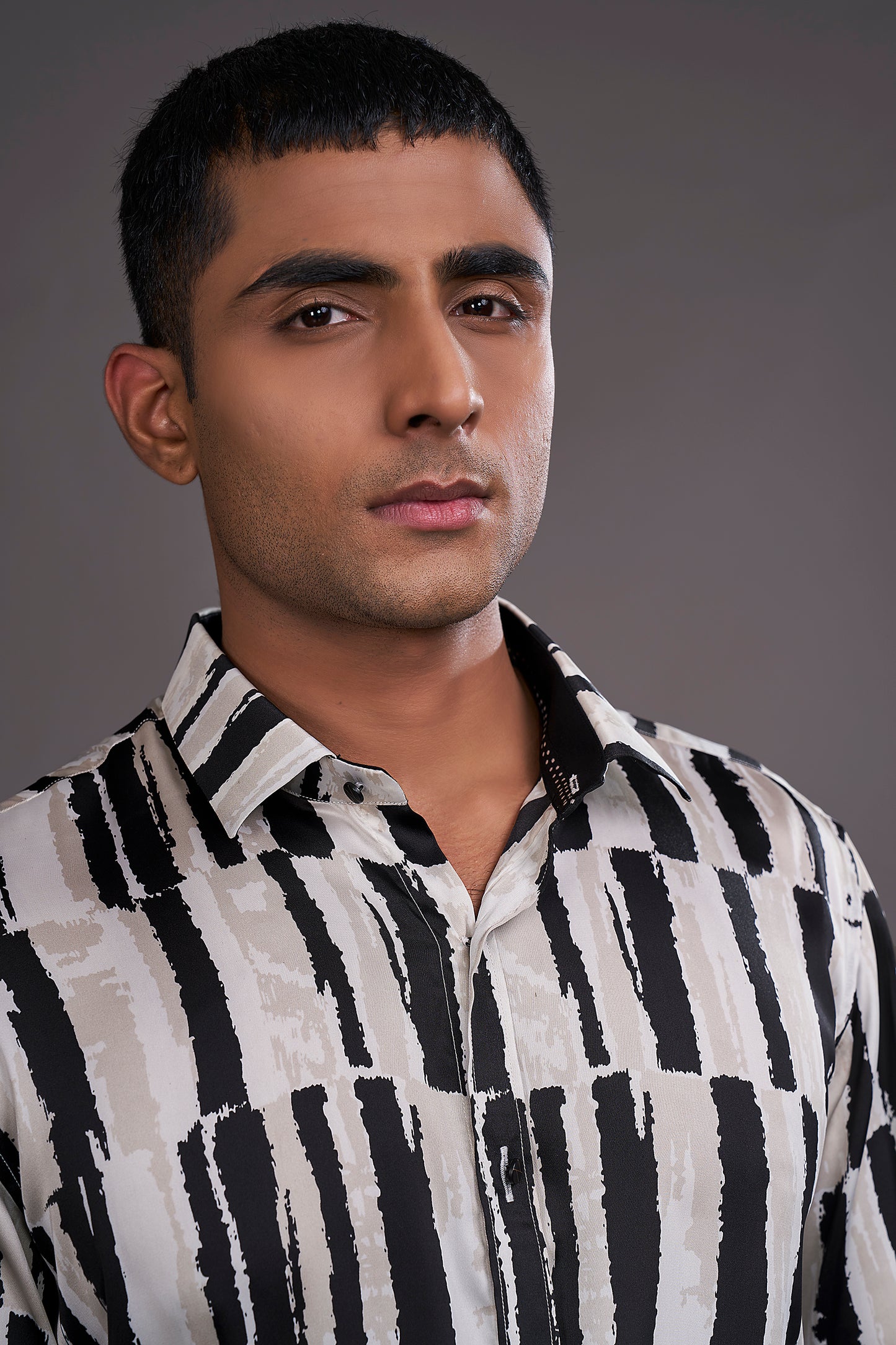 GEOMETRIC PRINT SHIRT