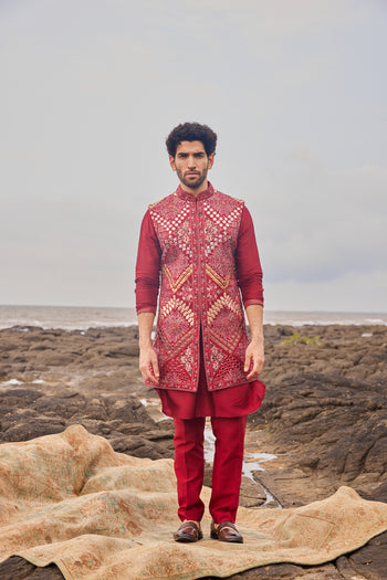 Cherry Red Coloured Matka Silk Bundi Set