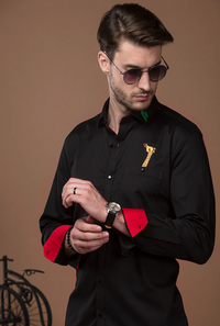 GIRAFFE MOTIF BLACK SHIRT