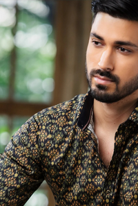 GEOMETRIC PRINT SHIRT