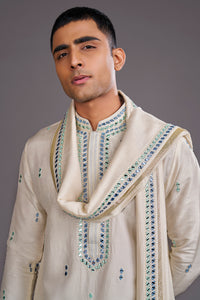 IVORY KURTA WITH DUPATA