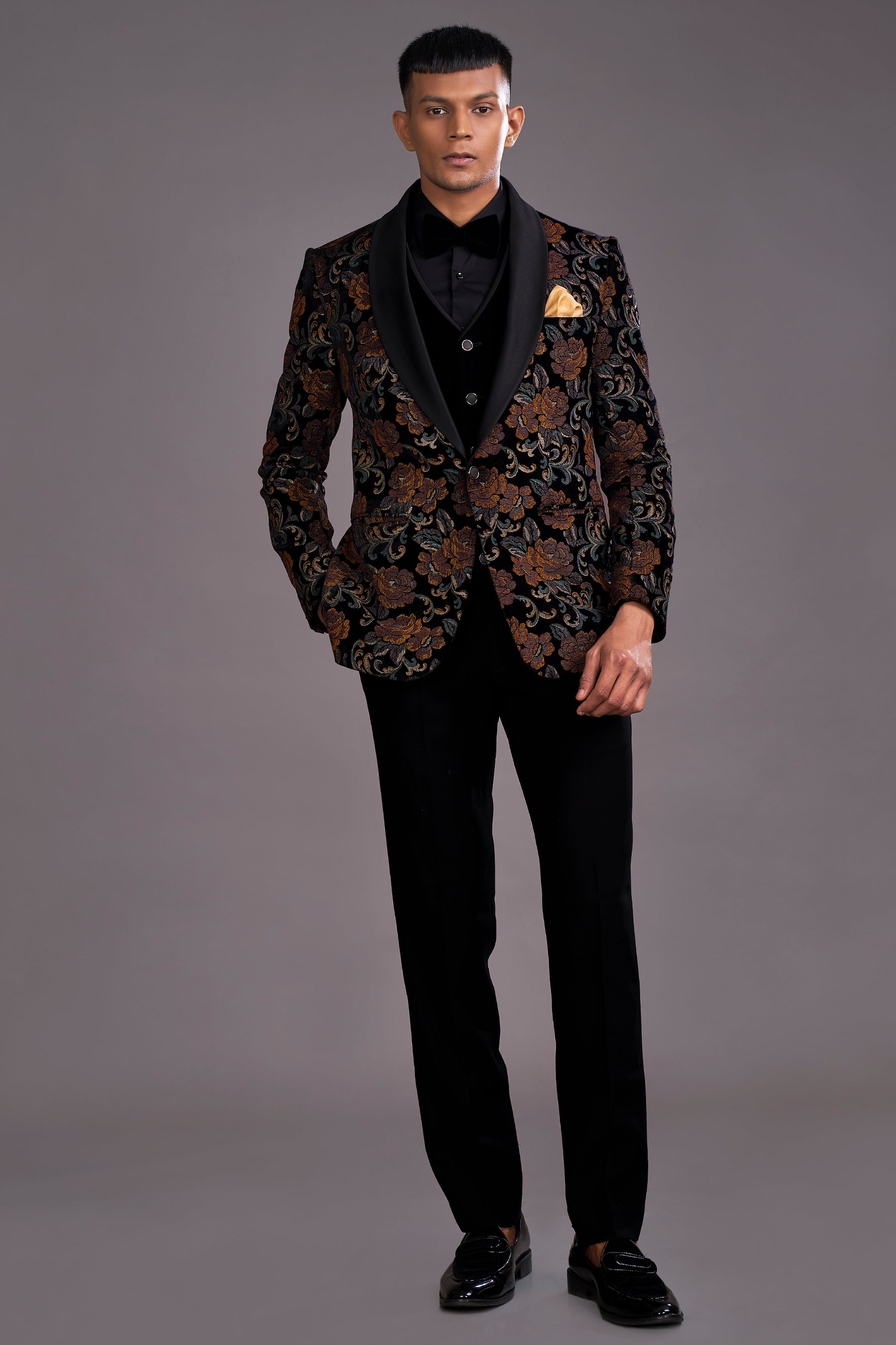 VELVET FLORAL TUXEDO SUIT