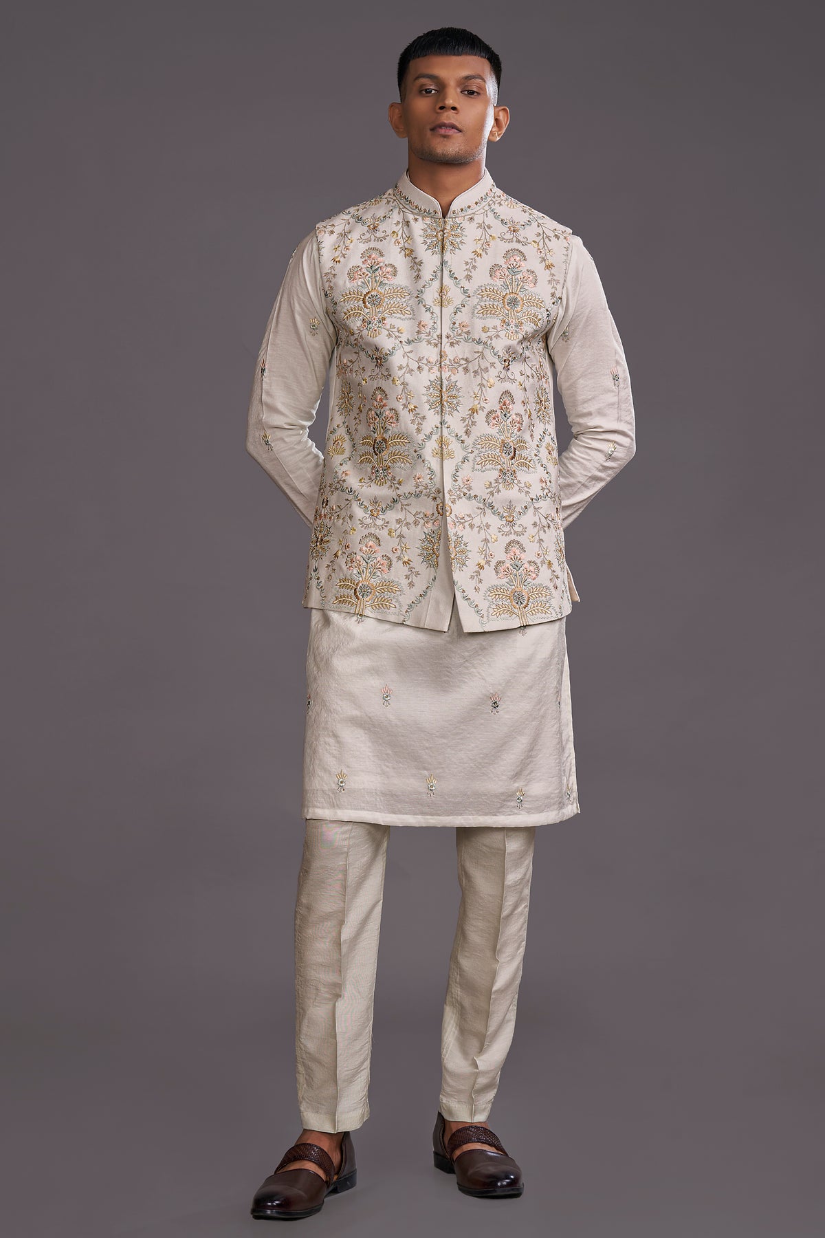 CREAM BUNDI SET